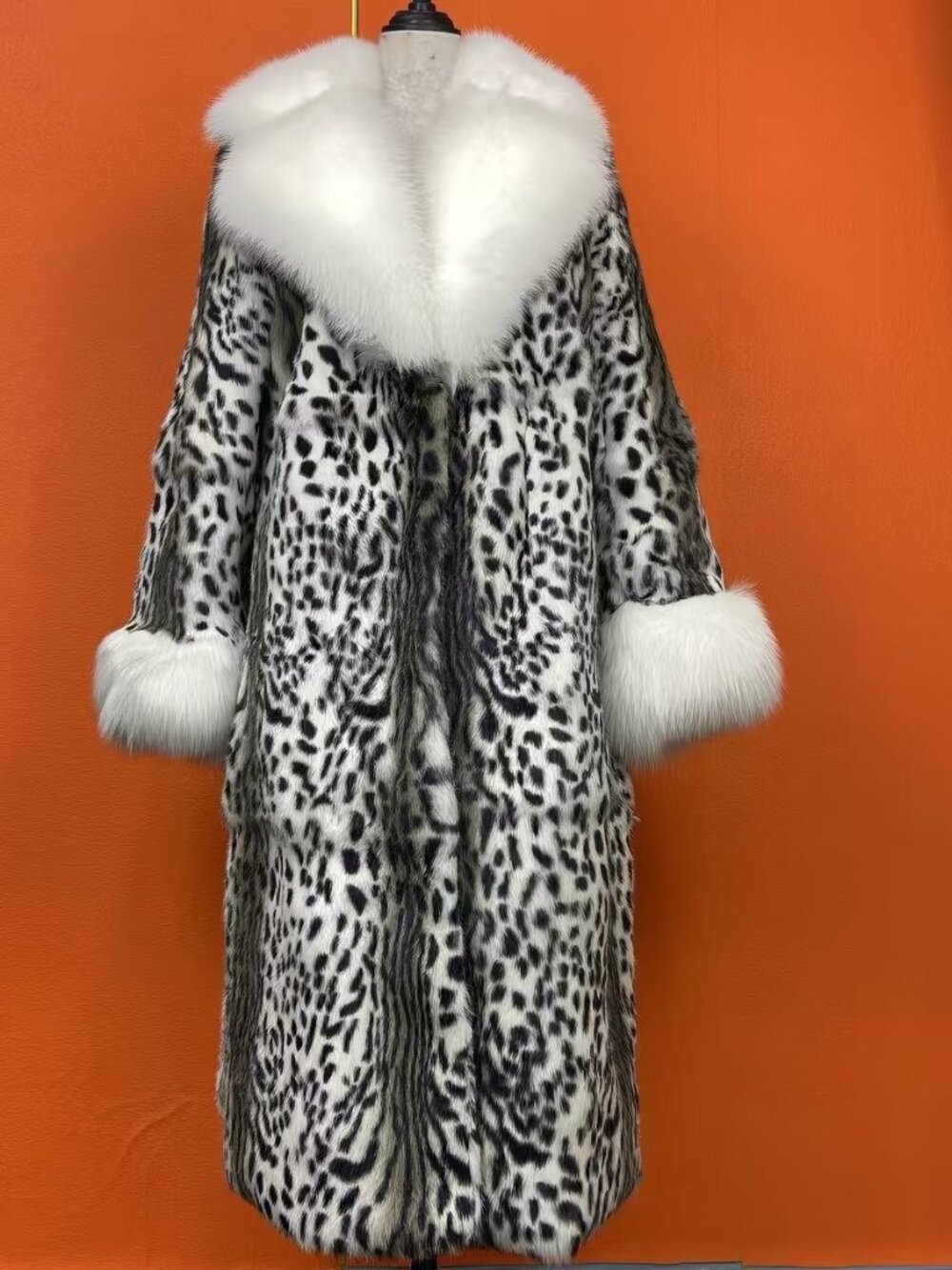 Real Fox Fur Coat, One Hundred and One Dalmatians style. Pre-sale. Around 45 day